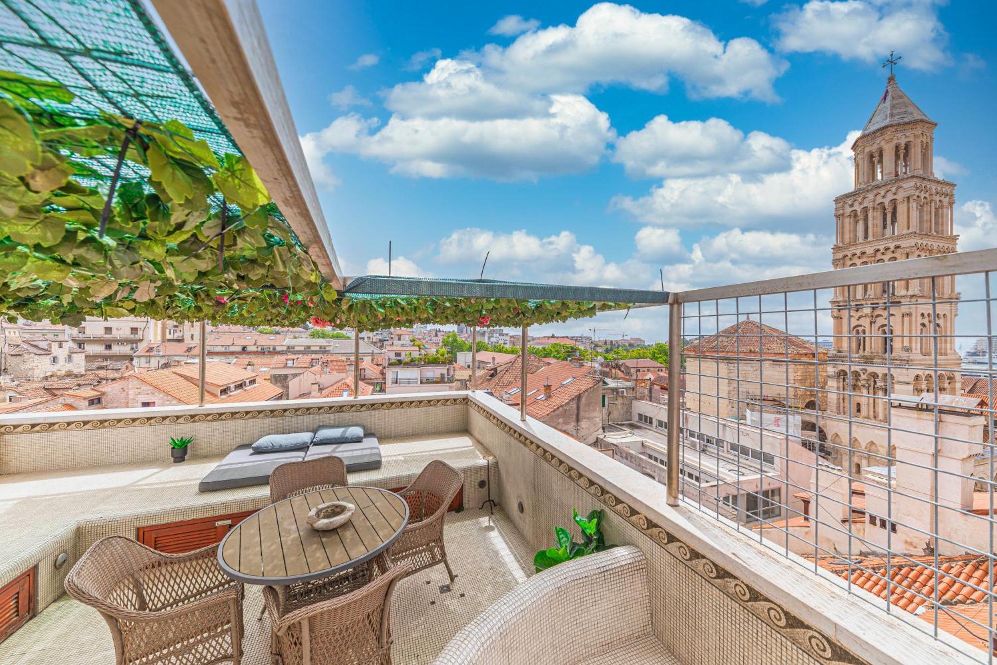 Ferienwohnung Augubio Penthouse Split Exterior foto