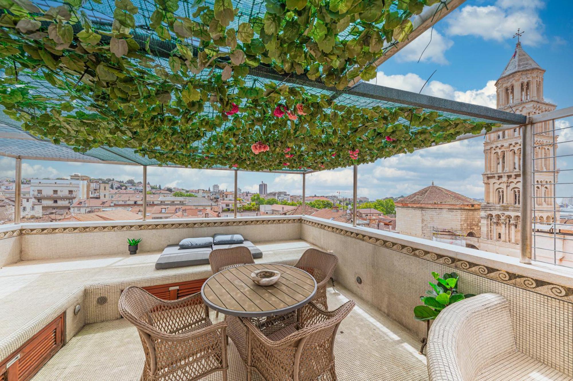 Ferienwohnung Augubio Penthouse Split Exterior foto