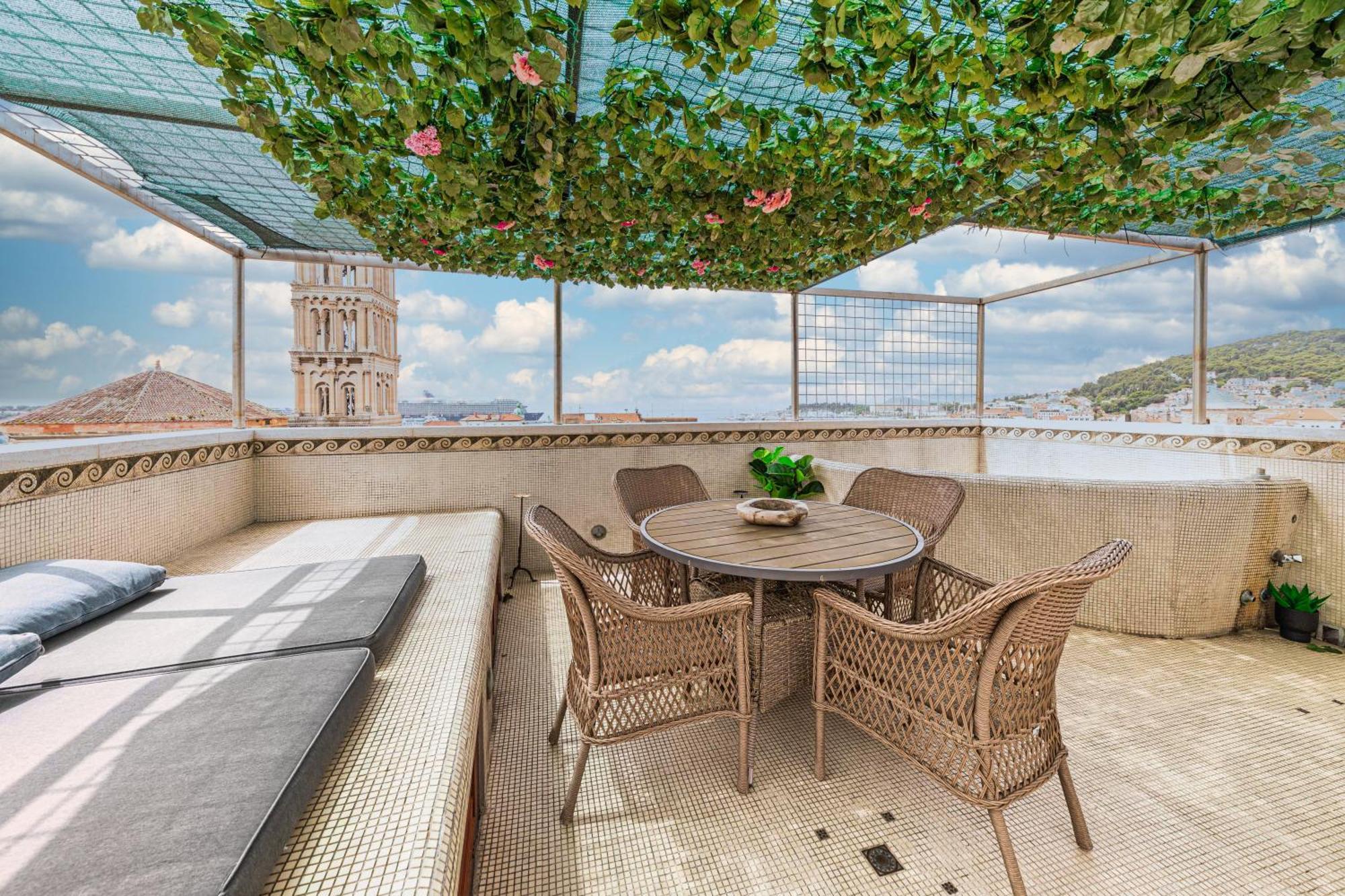 Ferienwohnung Augubio Penthouse Split Exterior foto