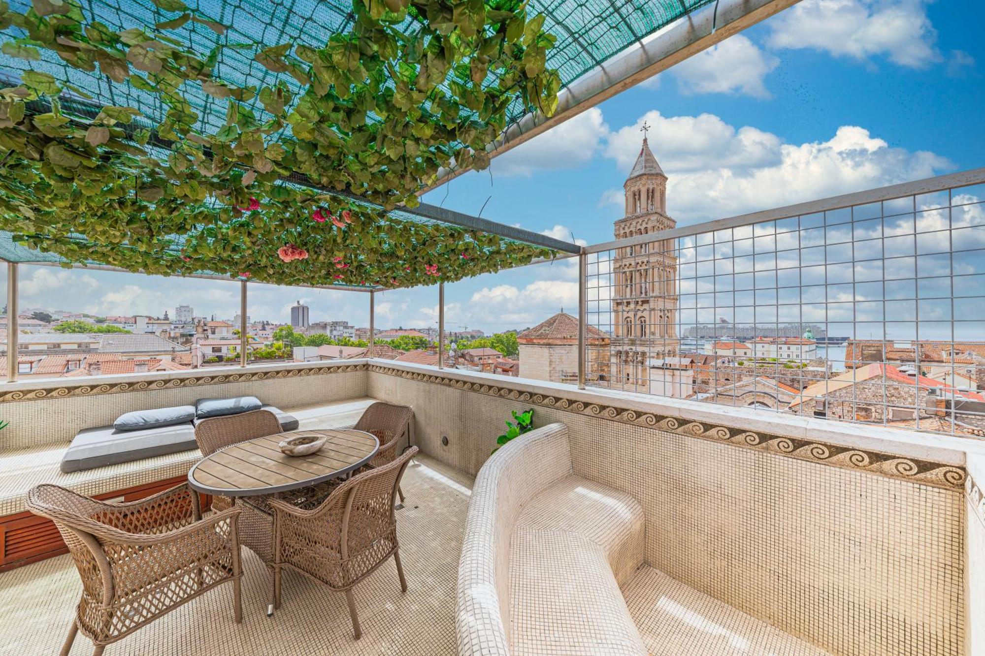 Ferienwohnung Augubio Penthouse Split Exterior foto