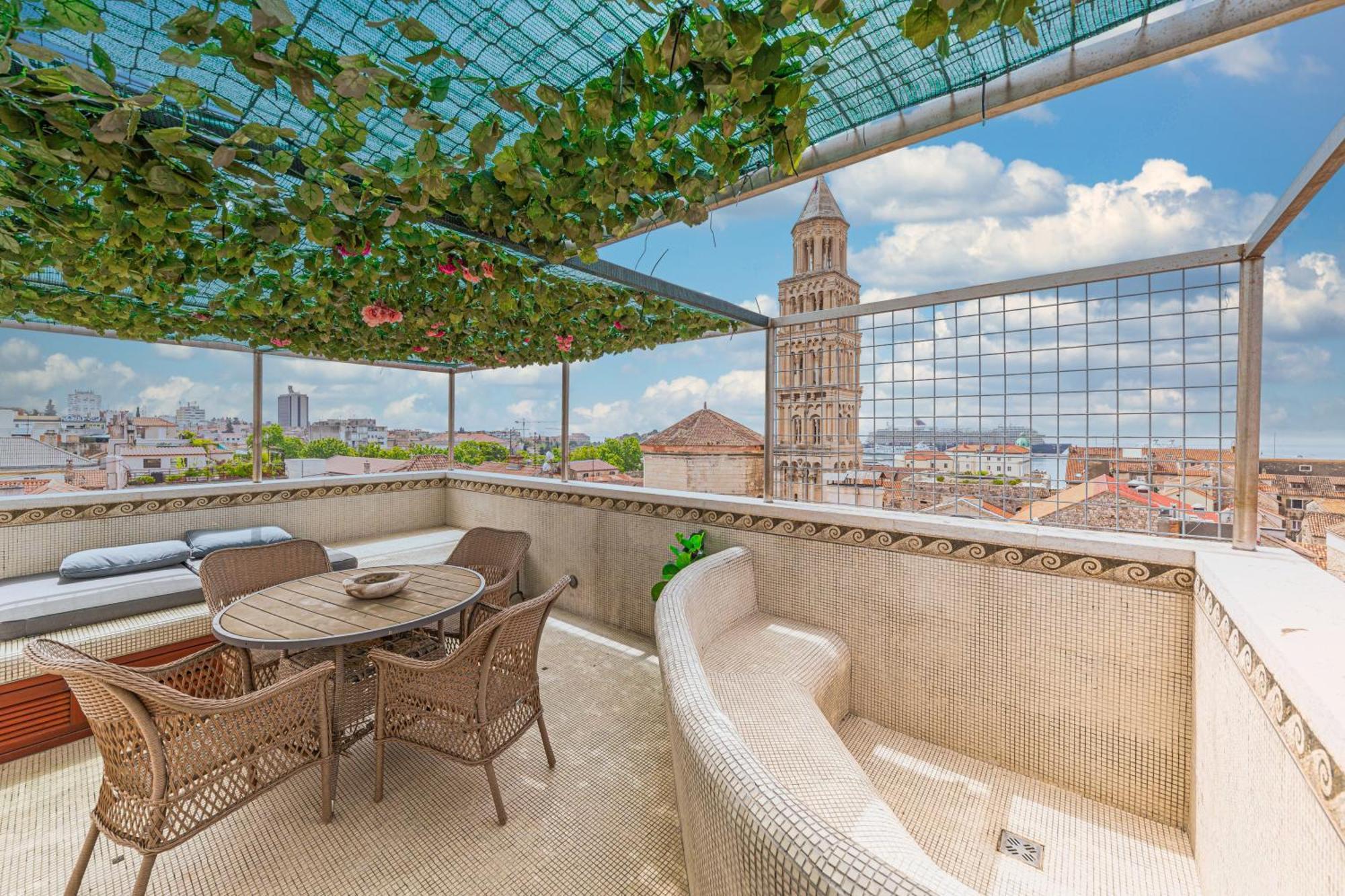Ferienwohnung Augubio Penthouse Split Exterior foto