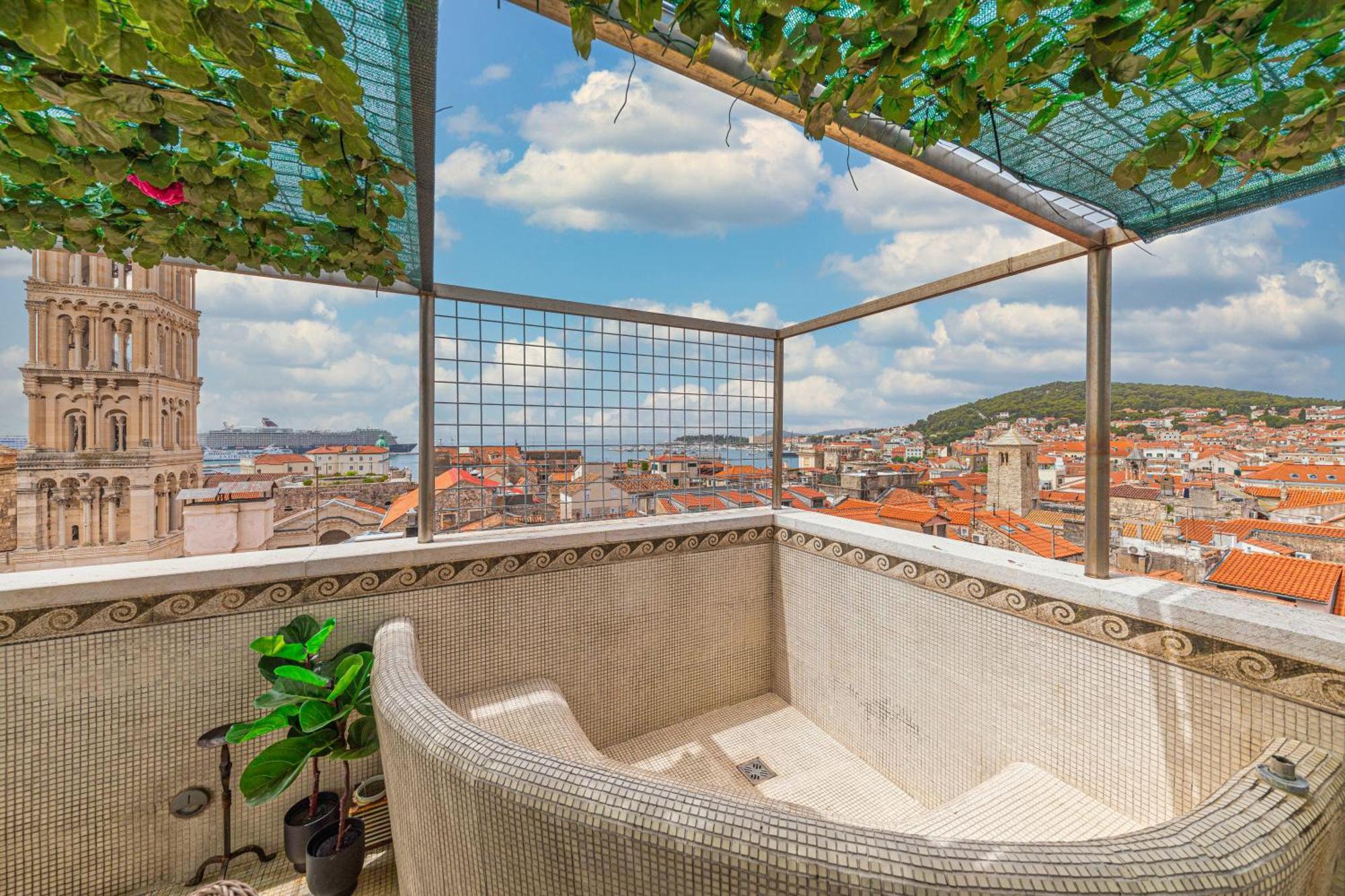 Ferienwohnung Augubio Penthouse Split Exterior foto