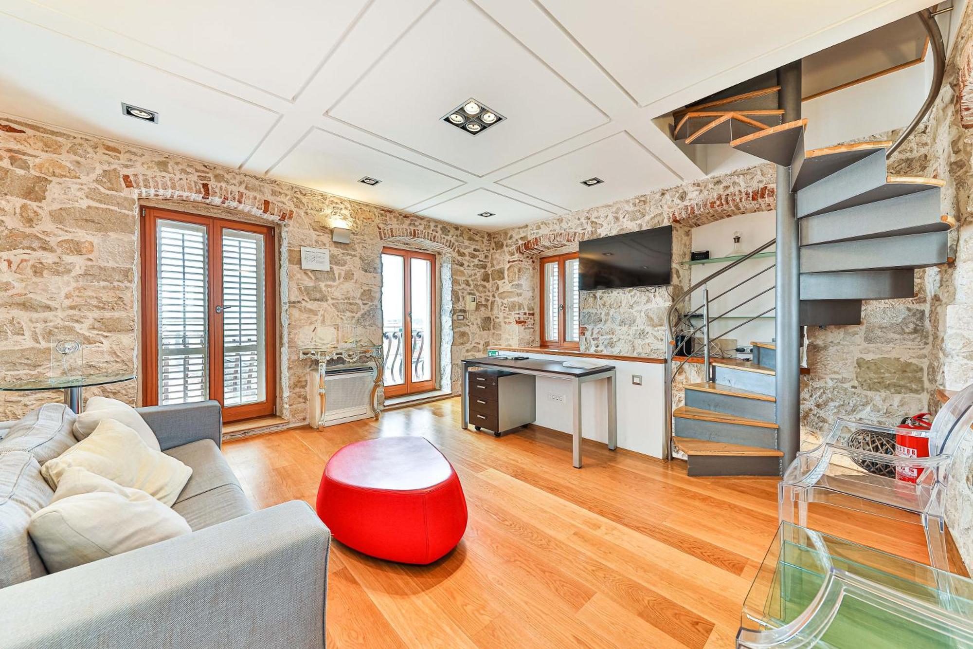 Ferienwohnung Augubio Penthouse Split Exterior foto